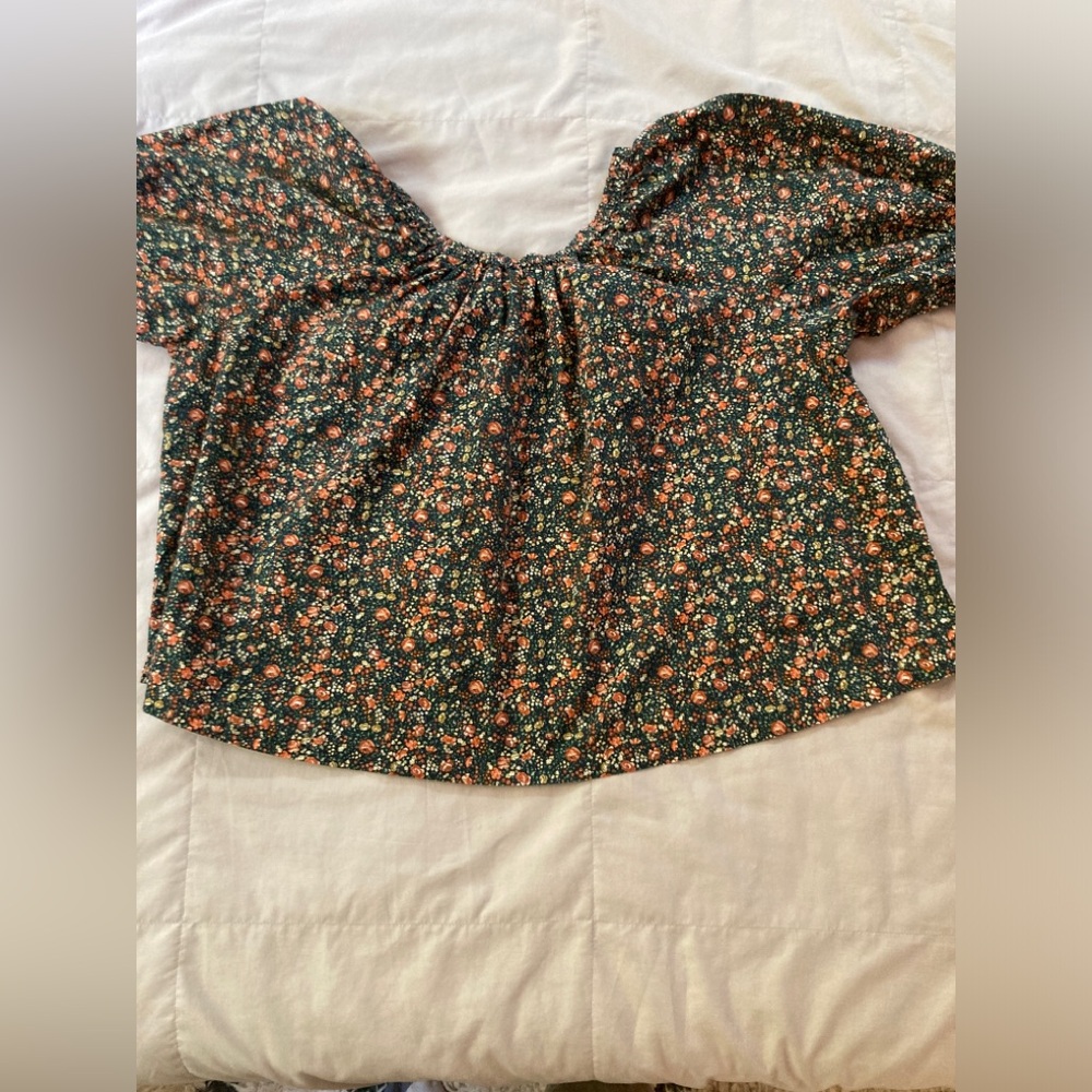 Doen Black Floral Puff-Sleeve Blouse - Picture 10 of 15